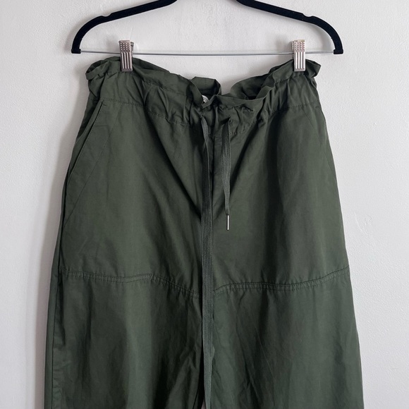 Urban Outfitters High Waisted Paperbag Waist Jogger Pant - Picture 4 of 9